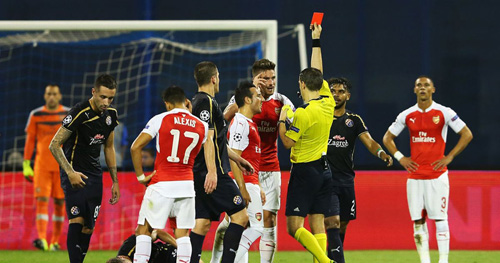  Arsenal trắng tay trận ra quân